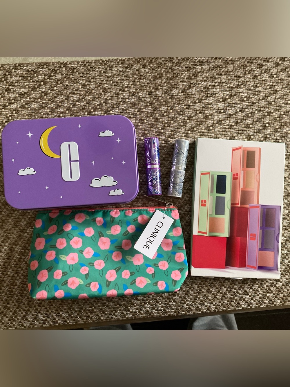Clinique Trio eye & cheek palettes Two lipsticks Floral zip up case and tin NWT